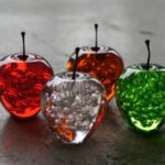 気泡が美しいりんごのペーパーウェイト「APPLE ACRYLIC PAPER WEIGHT」